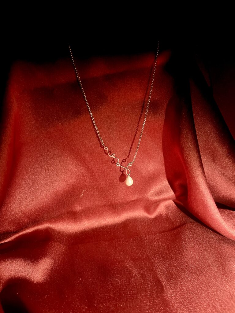 the-luminous-wave-pearl-pendant-in-sterling-silver