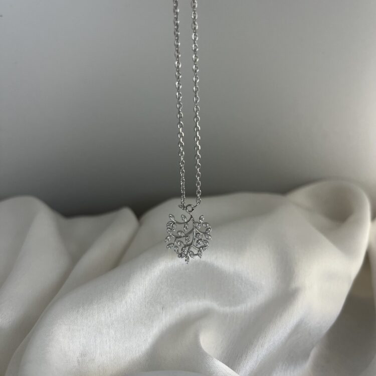 Enchanted Forest silver Diamond Leaf Charm (0.208 CTW)